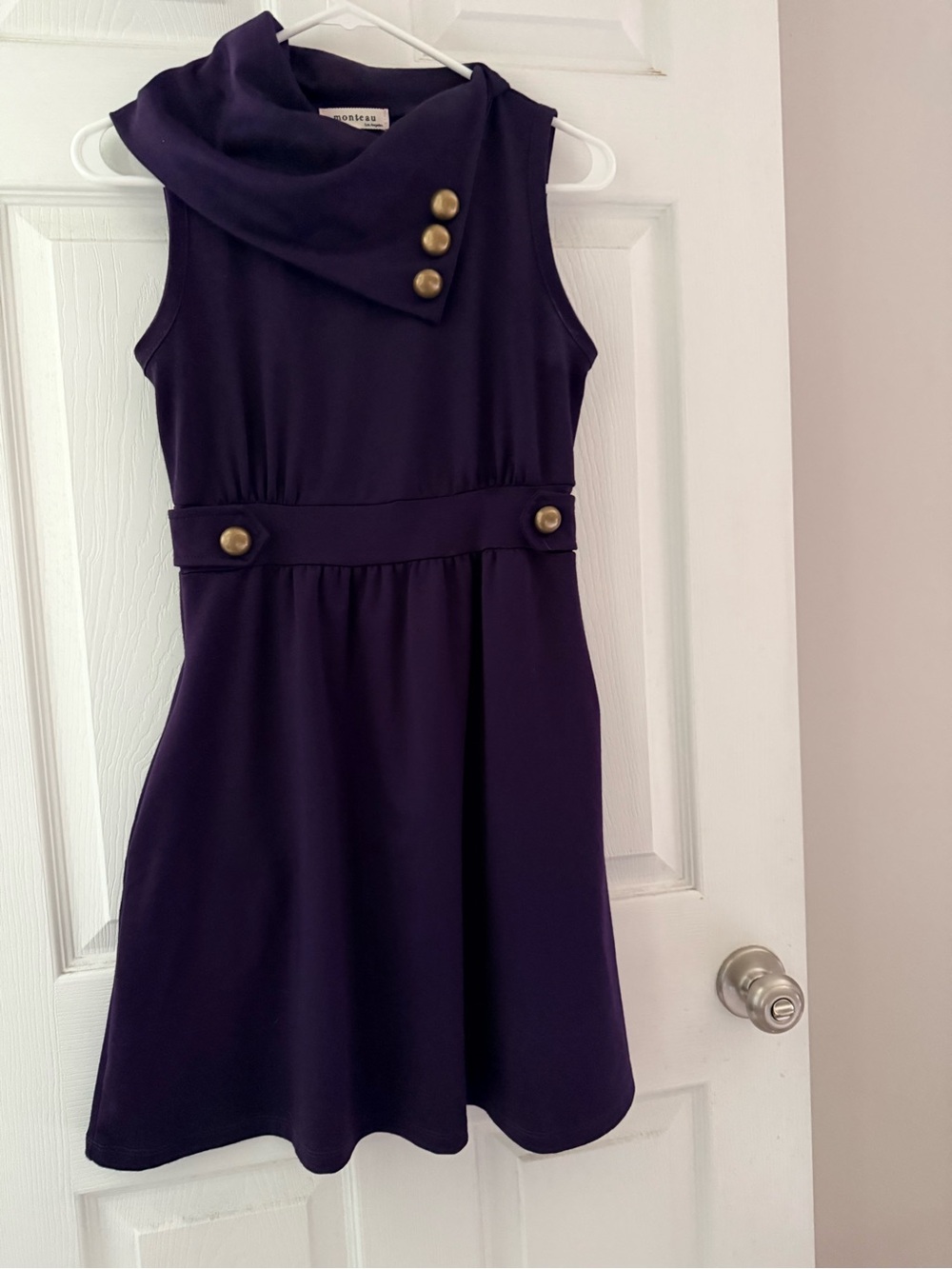 Purple Women’s Sleeveless Dress with Decorative Buttons